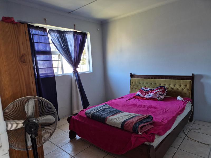 6 Bedroom Property for Sale in Gansbaai Central Western Cape